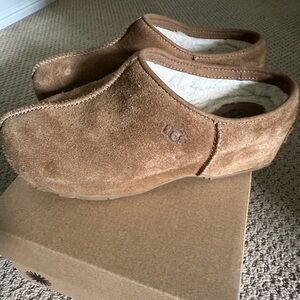 UGG, Cottage Clog camel color